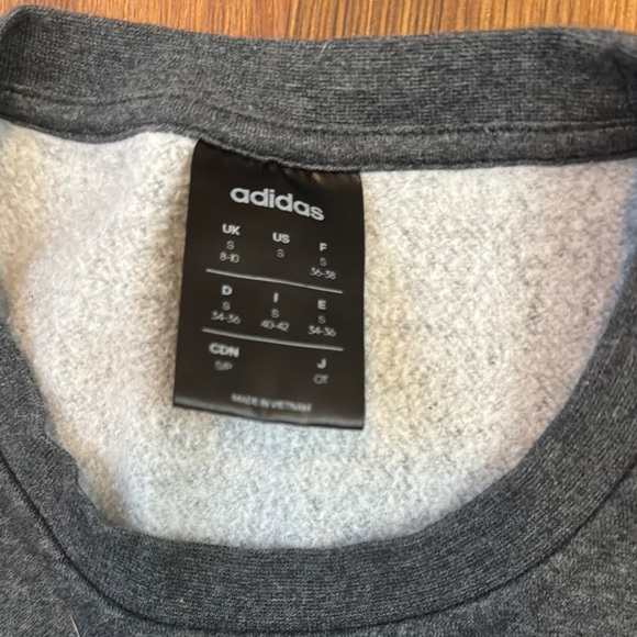 Adidas Sweatshirt - Picture 5 of 5